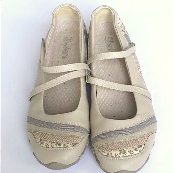 skechers ballet flats with strap